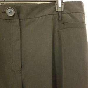 Size 24W Black Capris